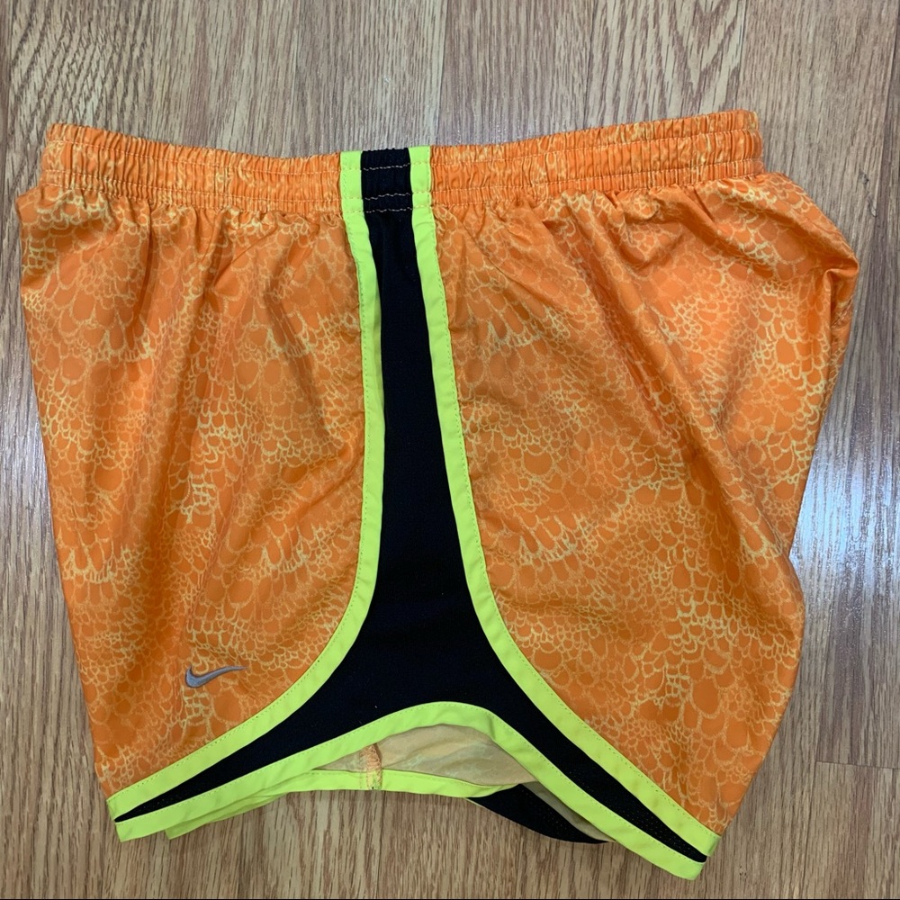 Nike Tempo shorts neon